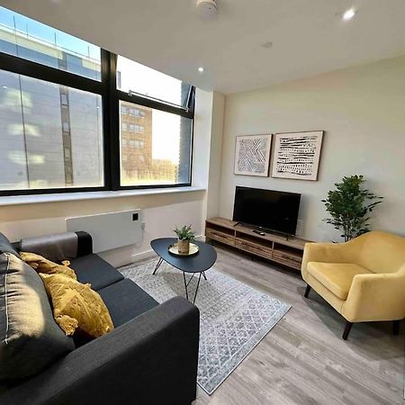 Ferienwohnung 1 Bed Flat With View Of Old Trafford Manchester Exterior foto